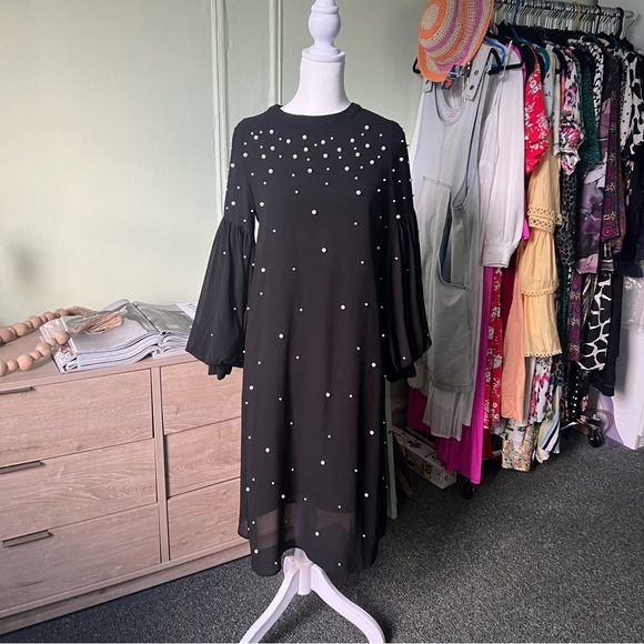 BYRD Modest Black & Ombre Embroidered White Pearl Chiffon Midi Knee-Length Dress - Picture 3 of 16